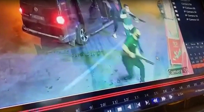 İzmir’de 7 kişi pompalı silah ve sopalarla tekel bayisini bastı